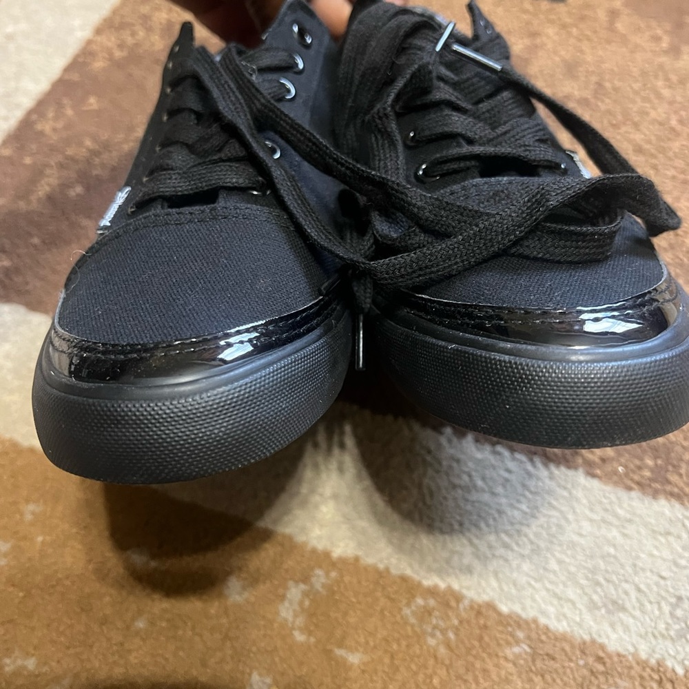 Authentic DHF Shepperd Sneakers. - Picture 7 of 16